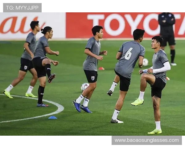 武汉足球队与广州足球队赛后复盘分析比赛节奏与战术对抗的深度探讨